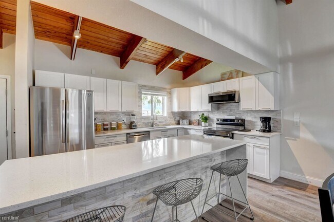 Photo - 3 br, 2 bath House - 2482 Sundy Ave