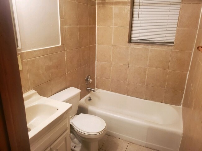 Photo - 2br in Maplewood Unit #2