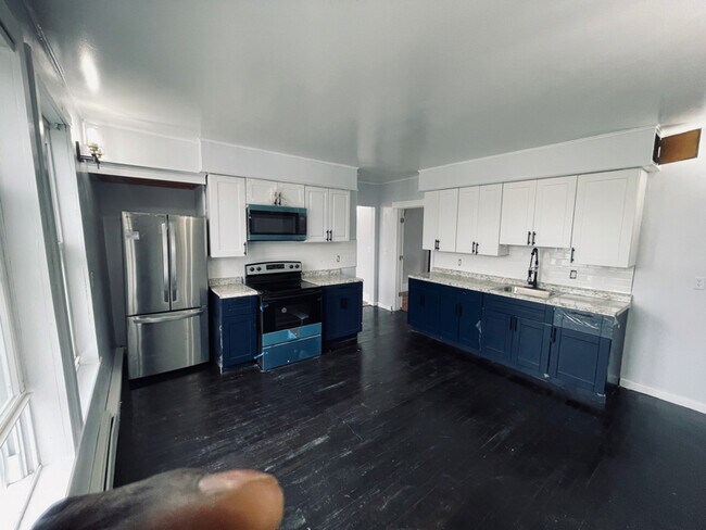 Photo - 184 Bartlett St Unit 2