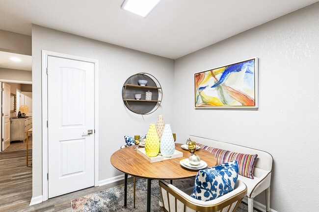 2BR 2BA Newly Renovated Dining Room - Hidden Creek Village