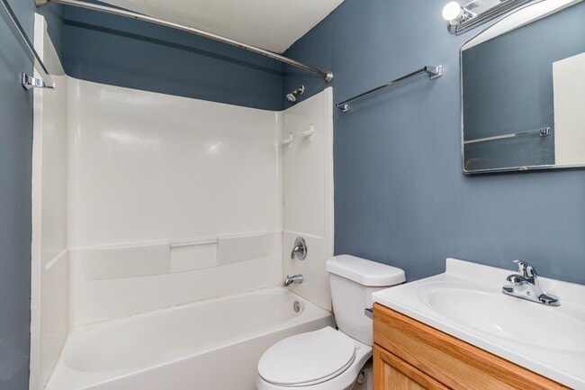 Photo - 404 Lawrence Pl Unit Apt 100