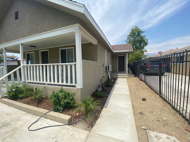 Building Photo - 1083 E Nocta St Unit 1083 Rental