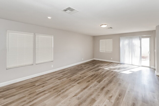 Photo - 840 Cotton Wind St