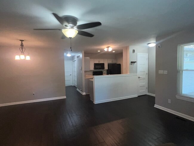 Photo - 511 Bernard Ave