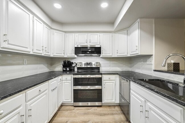 Photo - 1080 Wisconsin Ave NW