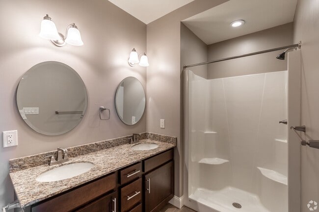 Photo - Mill Hollow Apartments