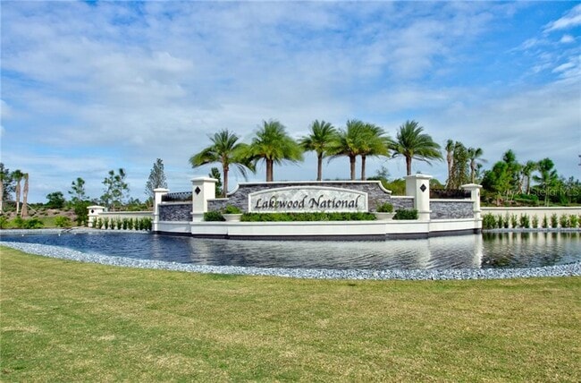 5558 Palmer Cir Unidad 106