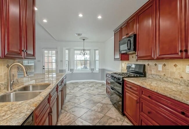 Photo - 41 Cabernet Dr