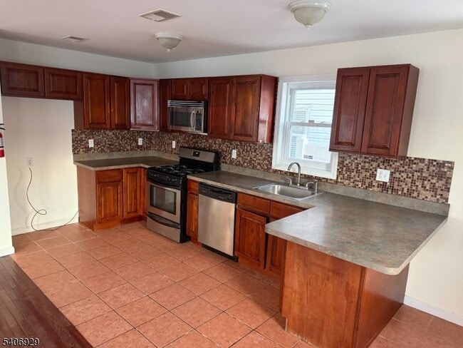 Photo - 71 Hammond Ave