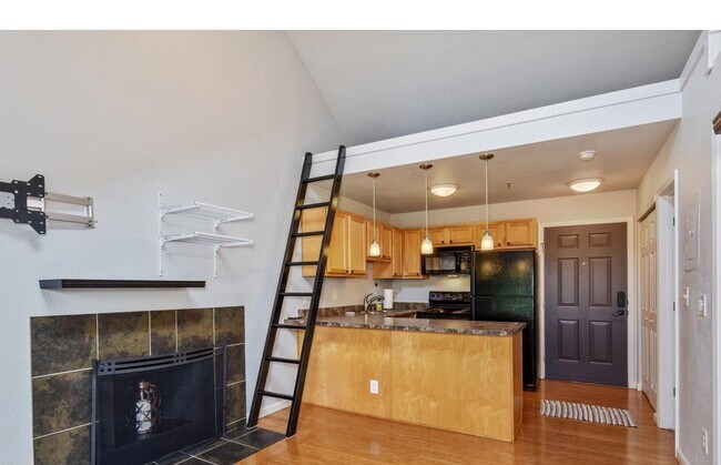 Photo - 1405 Broadway Unit 403