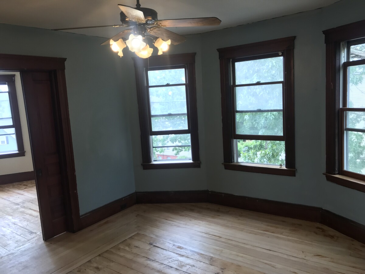 Dinning Room windows - 43 Olga Ave Apartments Unit Worcestert U Mass near