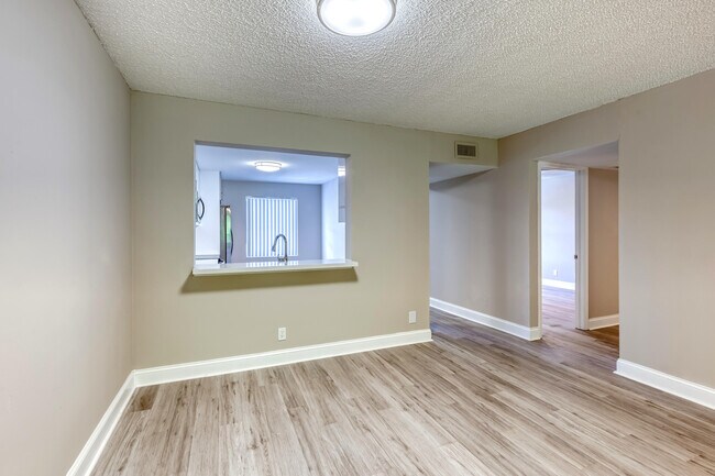 Photo - 240 SE 10th St