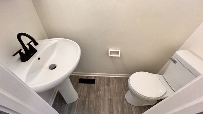 Photo - 599 E Graham Pl
