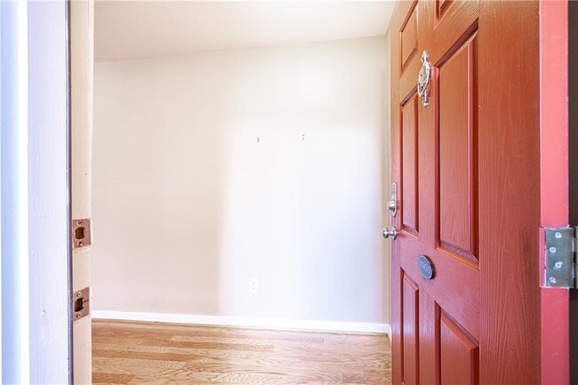 Photo - 1468 Briarwood Rd NE Unit 1005