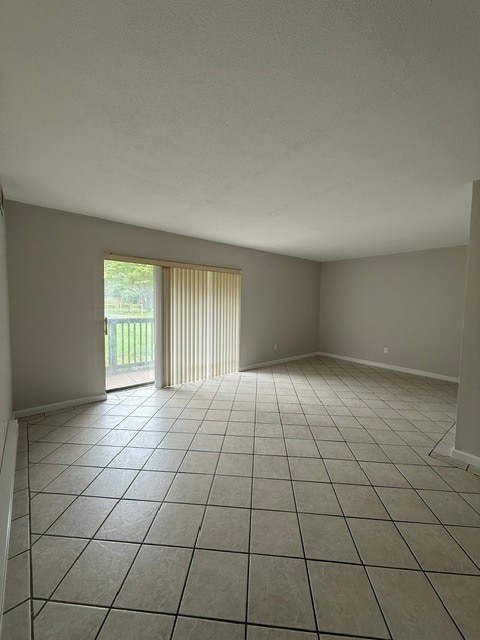 Dinning room / living room - 1274 E Main St Unit AtriumA10