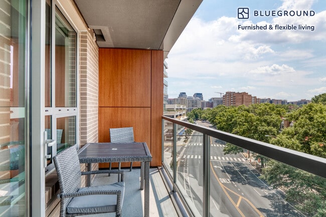 Photo - 1446 S Grant St Unidad FL5-ID695