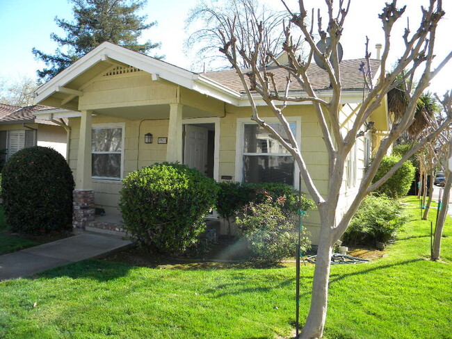 SHOWING THURSDAY MARCH 6 @ 12PM *MOVE IN S... - SHOWING THURSDAY MARCH 6 @ 12PM *MOVE IN S... House