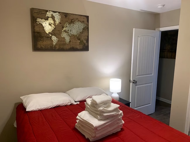 Photo - 204-204 Elliott Wy House