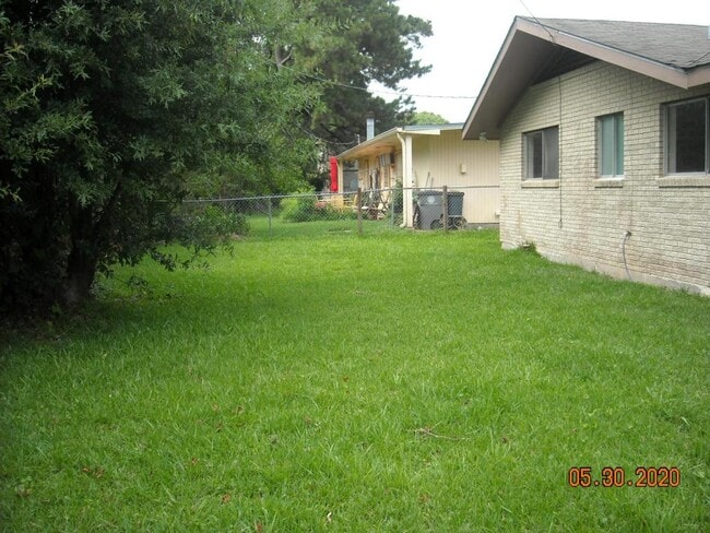 Photo - 10331 W Almond Dr