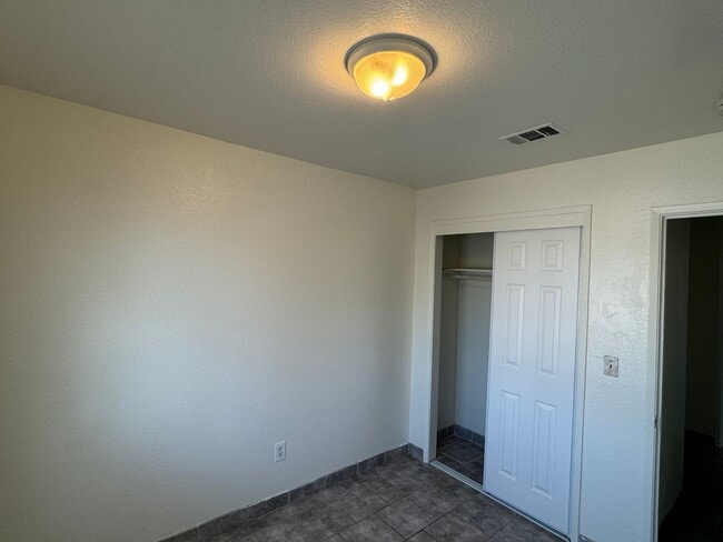 Photo - 818 Wallace St Unidad 3