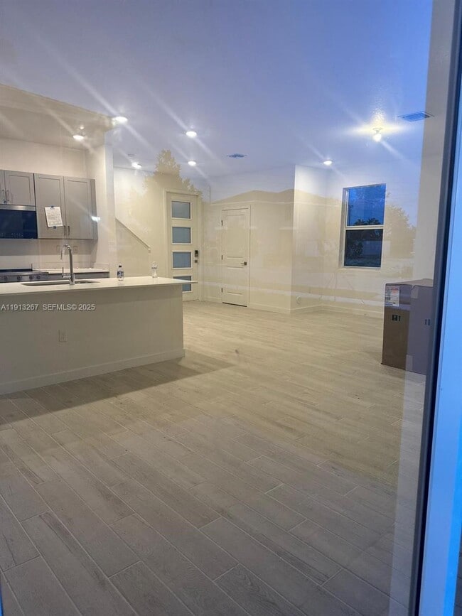 Photo - 1683 SE 7th Ln