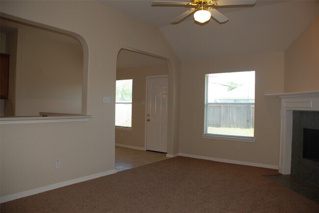 Photo - 1006 N Magnolia Dale Dr