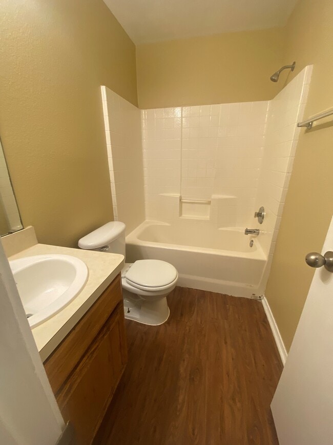 Photo - 2300 Coleman Ave