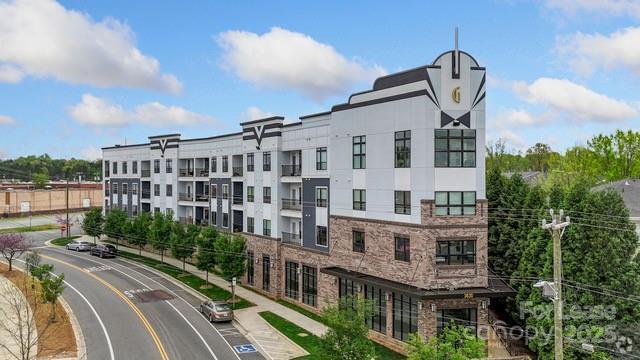 Building Photo - 3630 N Davidson St Unit 3308 Rental
