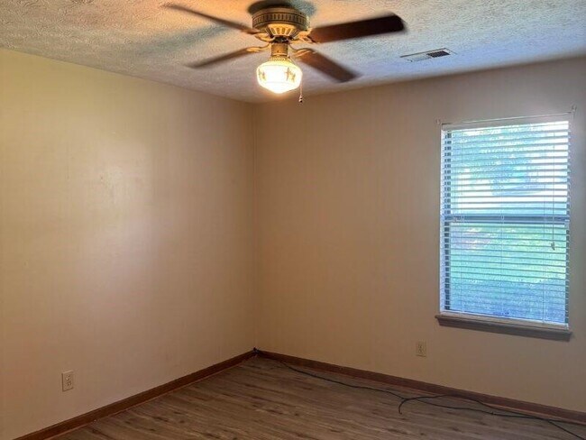 Photo - 5126 Dekalb Way