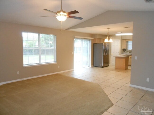 Photo - 1921 Merlin Rd