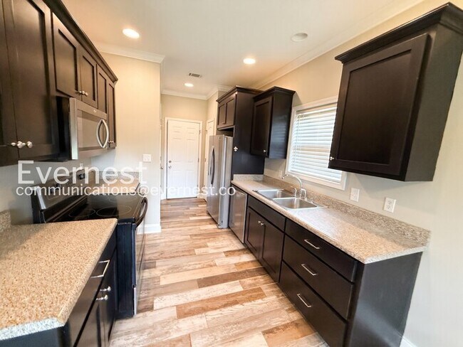 255 Earl Owens Dr