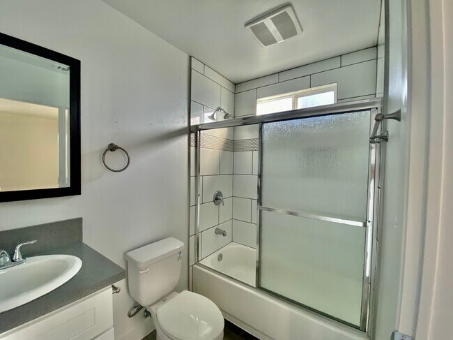 Brand new updated bathroom. - 3019 Raymond Ave