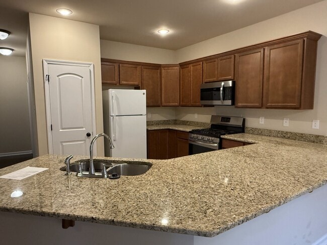Photo - 734 Red Pine Dr