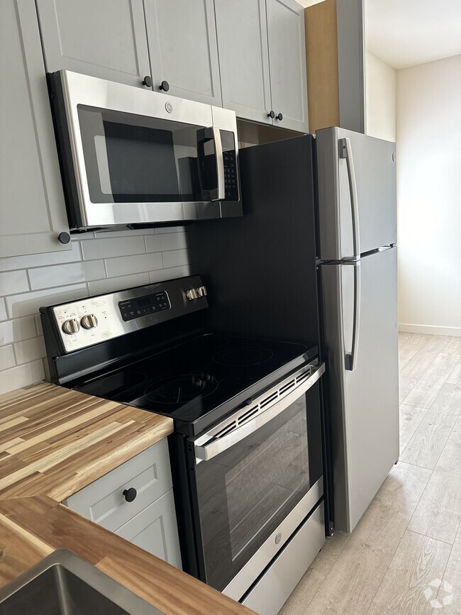 Building Photo - 1209 Carlyle St Unit A Rental