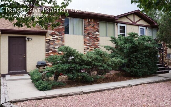 Building Photo - 1125 Chiricahua Loop Unit 3 Rental