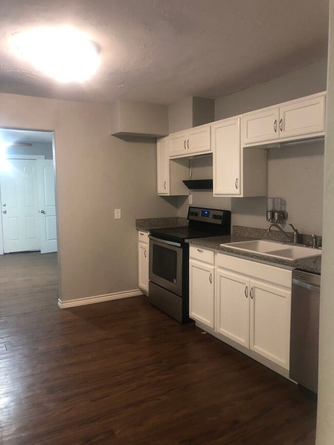 Photo - 3 Bedrooms 2 Bath 1 Car Garage, Central Heat and Air