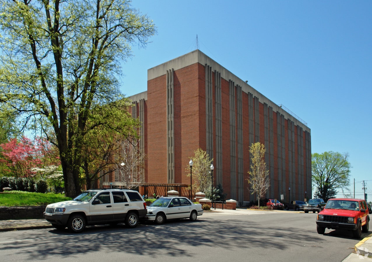 Clement Hall - Clement Hall Apartments