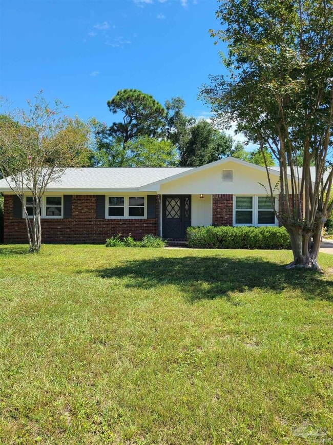 Building Photo - 5560 Hibiscus Rd Rental
