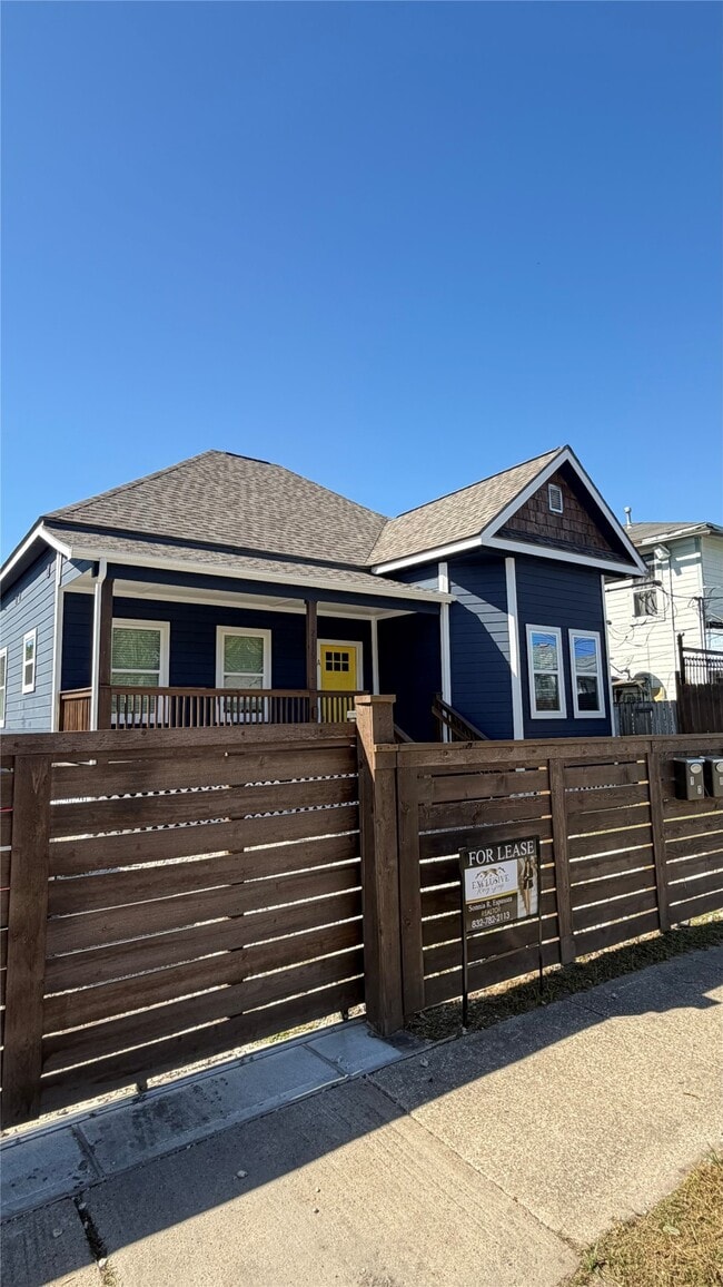 Building Photo - 2115 Fulton St