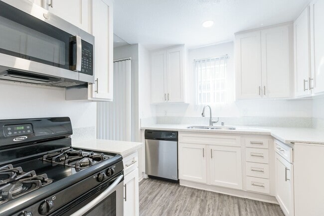 Photo - 14056 Valleyheart