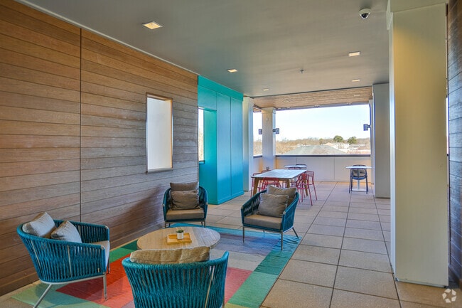 Link Apartments® Montford