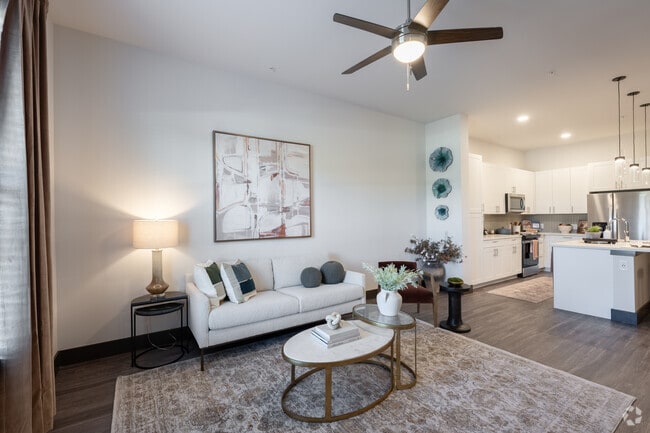 1BR, 1BA - 773SF - Living Room