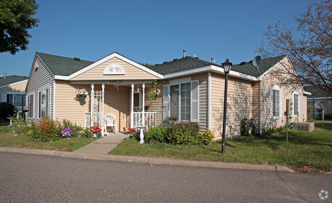 COTTAGES OF NORTH ST PAUL - COTTAGES OF NORTH ST PAUL Apartamentos