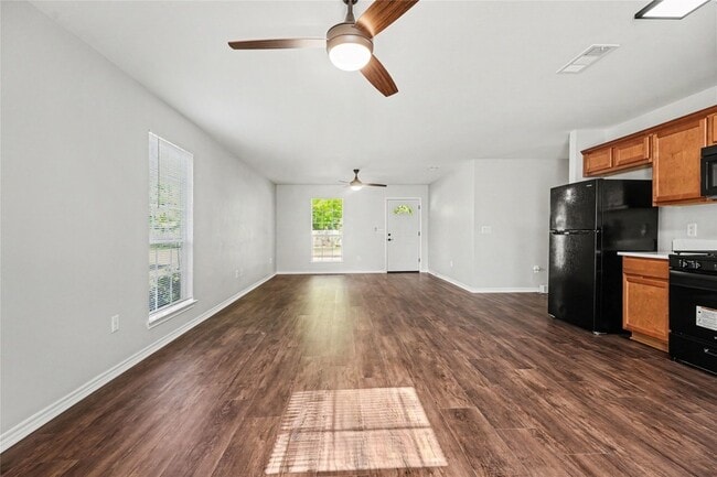 Photo - 326 S Bell Dr