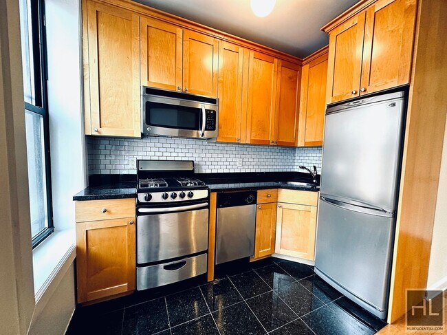 Photo - MOTT STREET Unit 2R