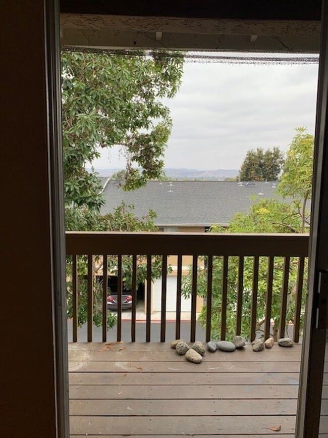 4220 Vista Del Rio Way