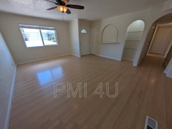 Photo - 4225 Penelope Pl NE