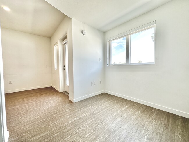 Building Photo - 11407 Chandler Blvd Rental