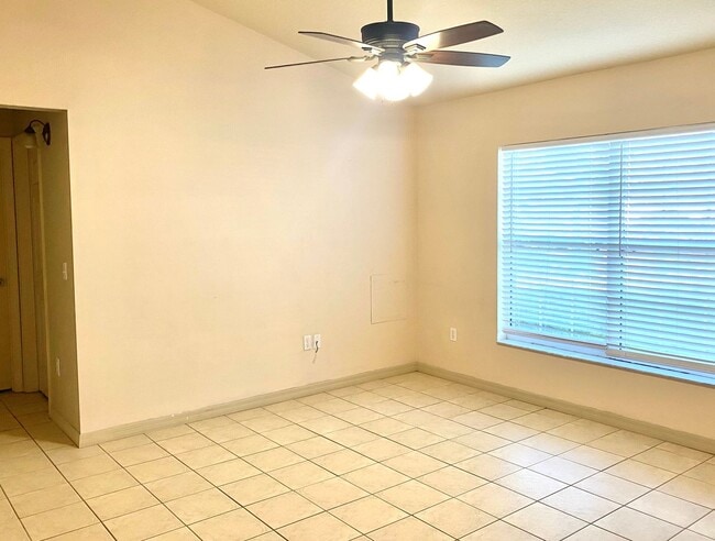 Photo - 3/2 Rental With Large Fenced Backyard