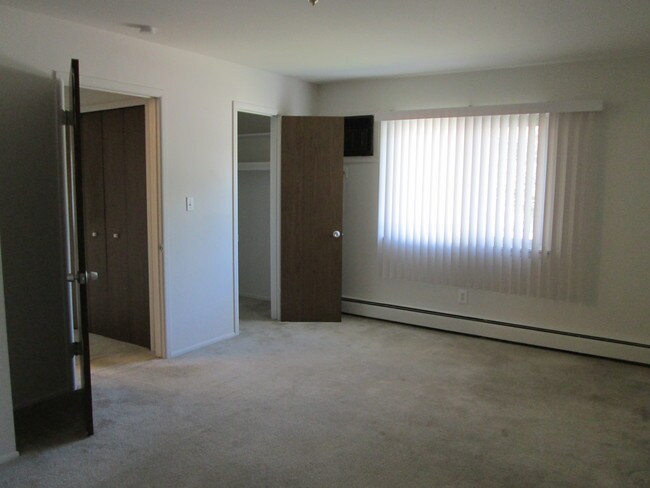 Photo - 21501 E 10 Mile Rd Unidad B15